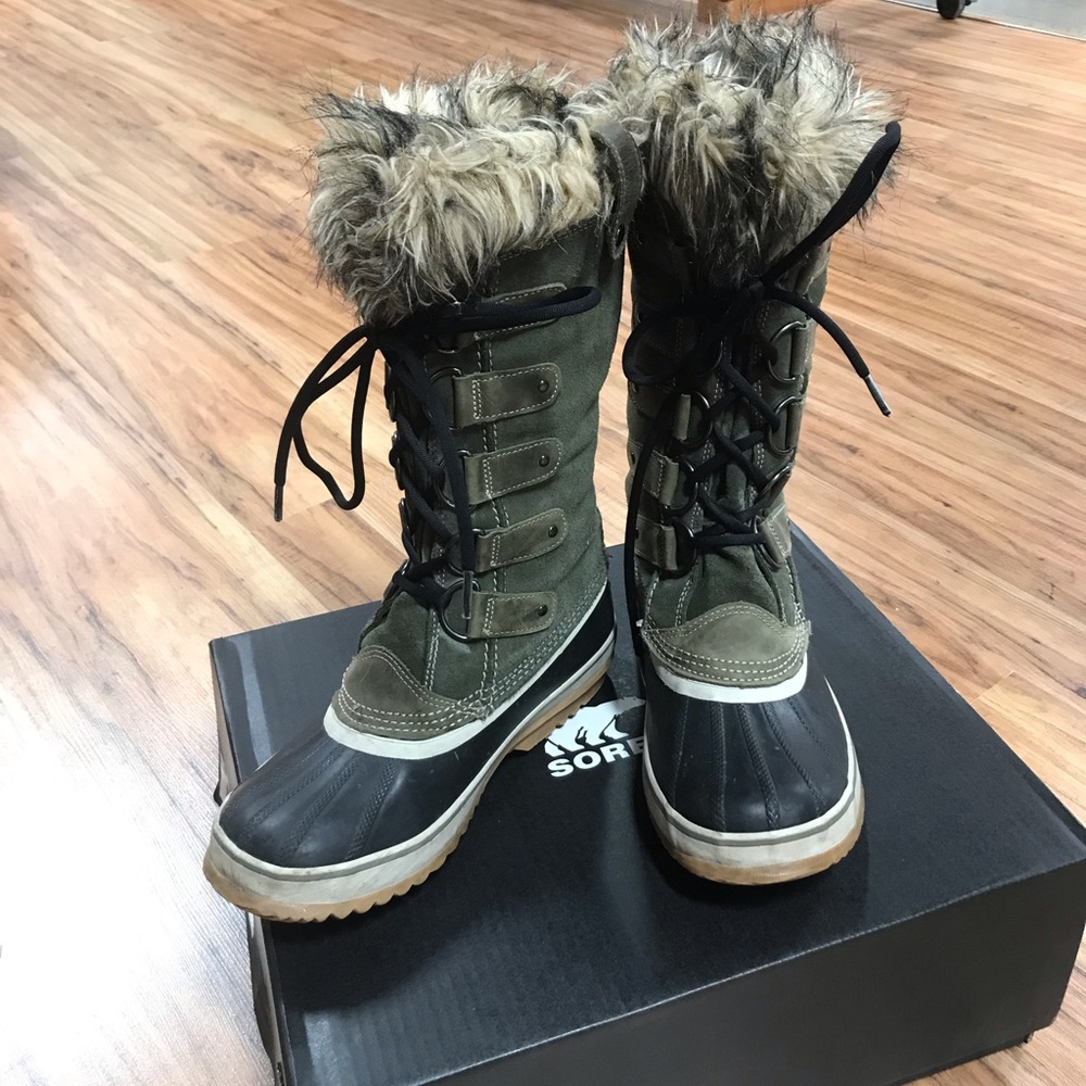 Joan of Arctic Olive Green Snow Boot